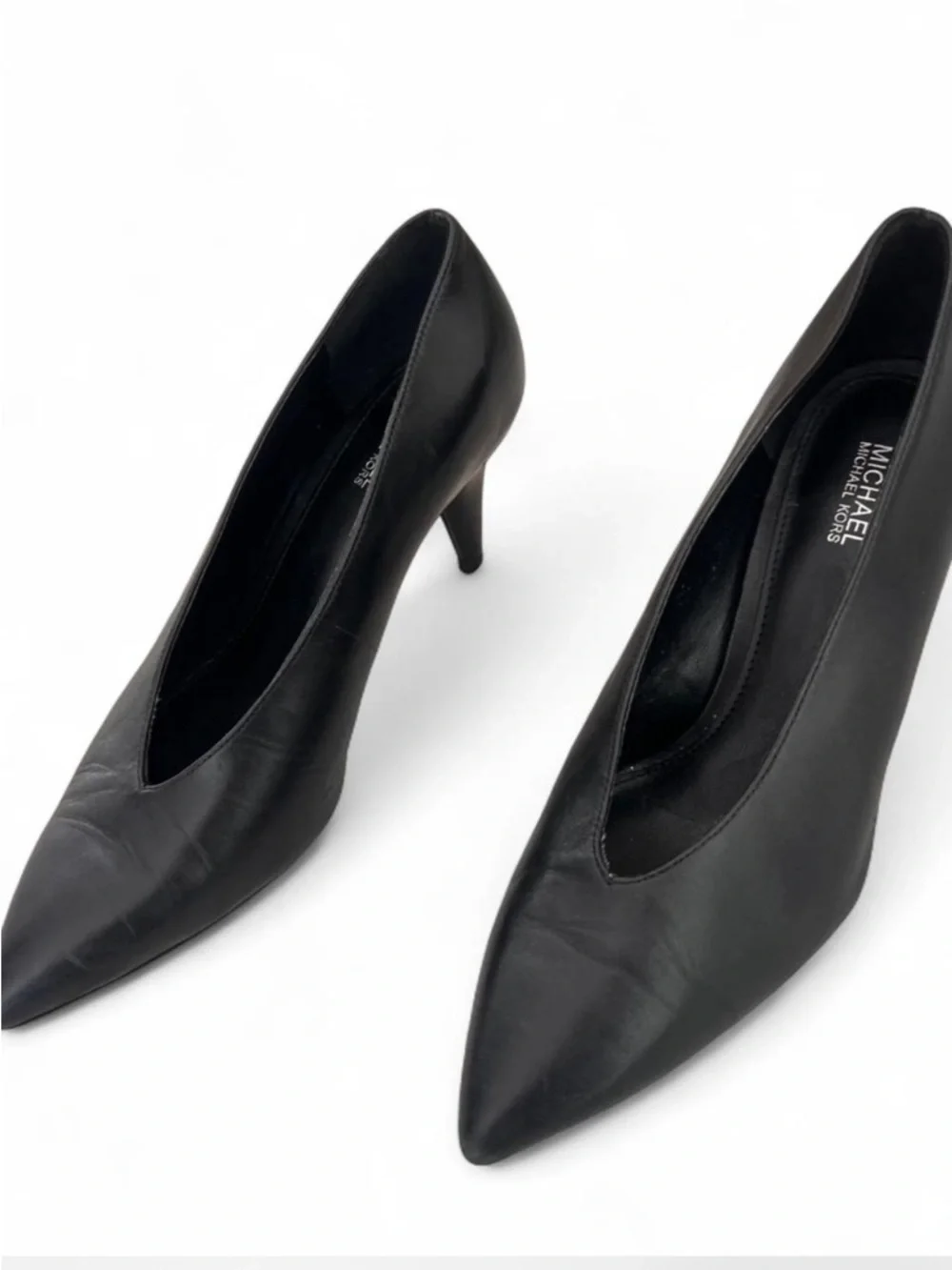 MICHAEL Michael Kors Black Leather Dorothy Flex Pumps Silver Logo Size 7